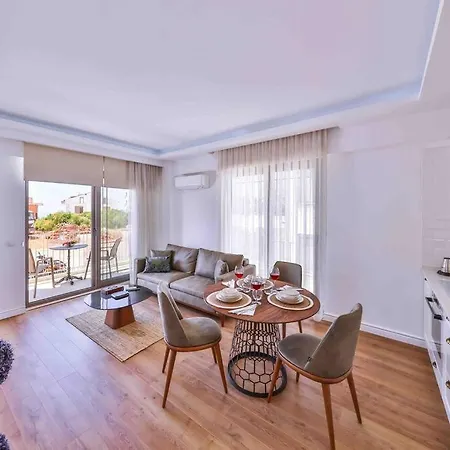 Tobi 2 / Merkezi Konumda Lueks Apartmán Kaş